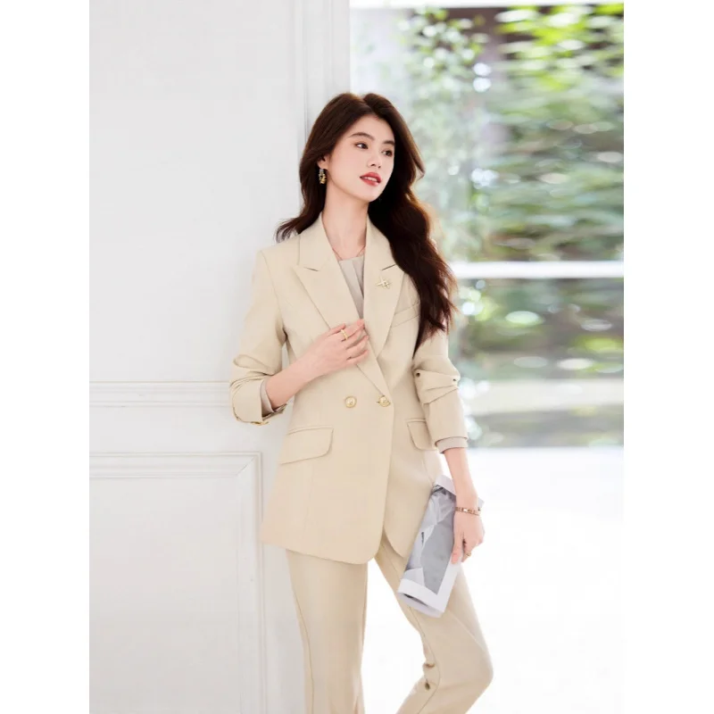 Apricot-colored women's blazer2025New autumn and winter collection: elegant and sophisticated professional attire for college st