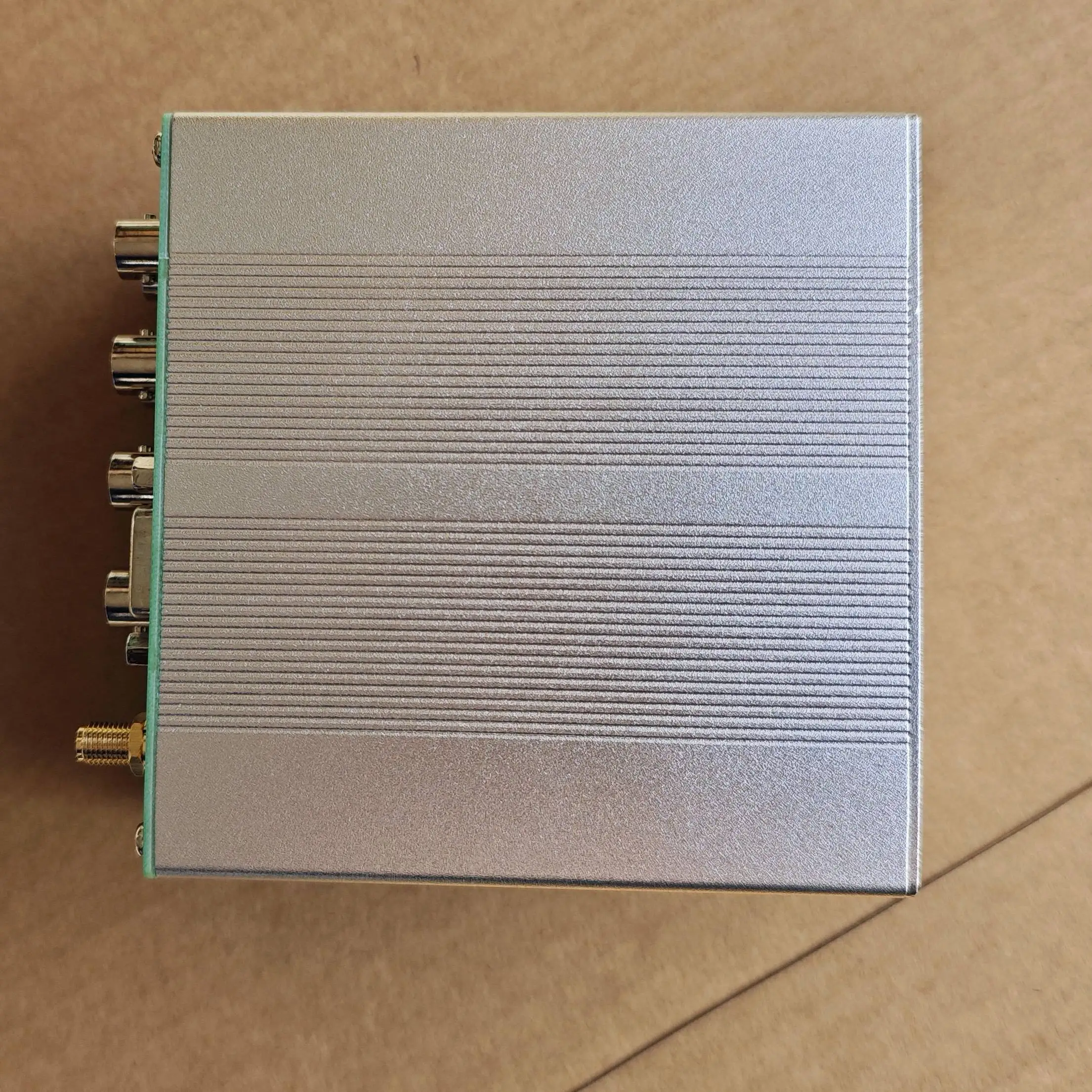 GNSSDO-4 10M High Precision 1PPS GNSS Disciplined Oscillator Beidou GPSDO 4-Channel Sinewave/Square Wave Output (BNC/SMA)