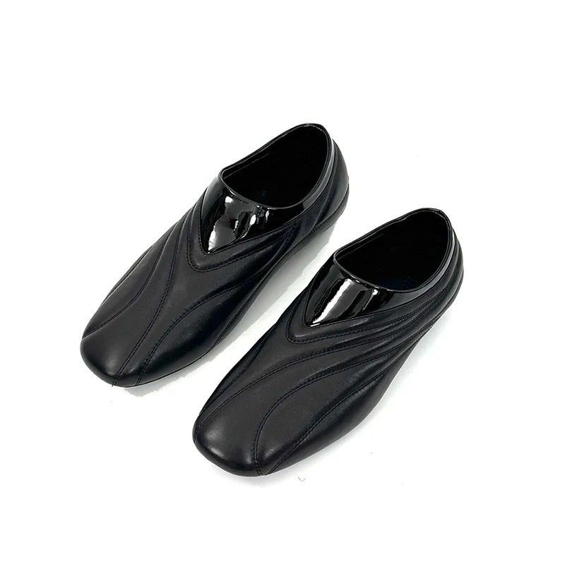 

New retro German training shoes for men sports and leisure British loafers for formal wear black glossy minimalist leather shoes