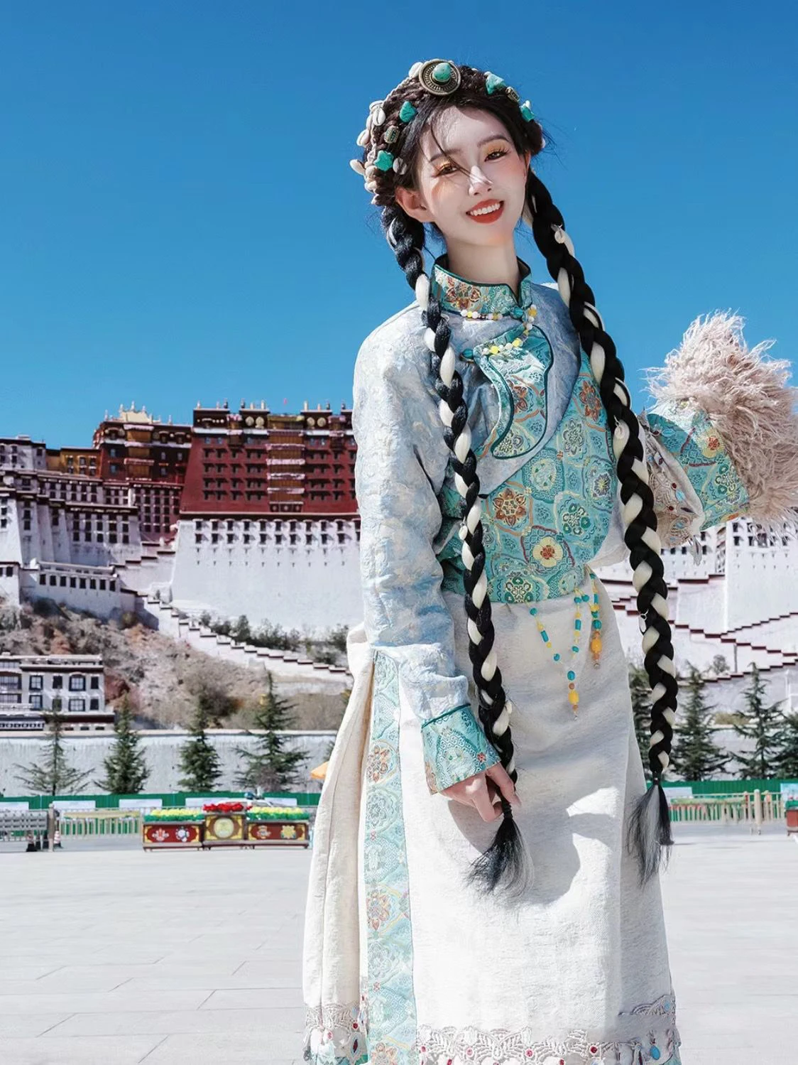 Blue Tibetan Ethnic Noblewoman - Ethnic Clothing & Online Fashion Store Khaadi Uk 评论和价格