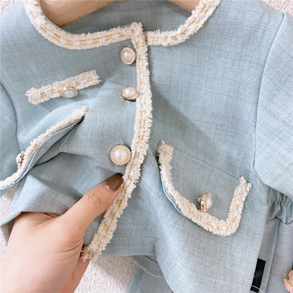 Bear Leader Korean Version of The Girl\'s Small Incense Wind Set 2023 Summer New Short-sleeved Top Pleated Skirt Two-piece Set