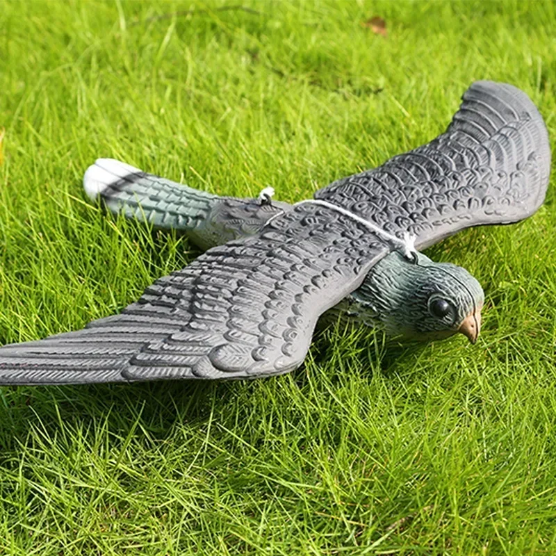 Garden eagle drives away mice bait scares birds simulation eagle outdoor garden decoration handicrafts