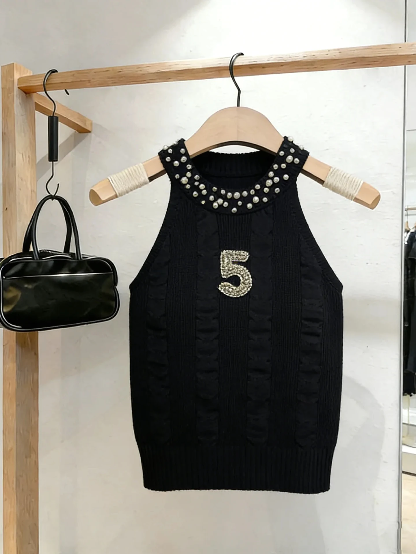 

Женский летний вязаный жилет Ele Bla с бисером, круглым вырезом, приталенный, уникальный, красивый, модный, элегантный