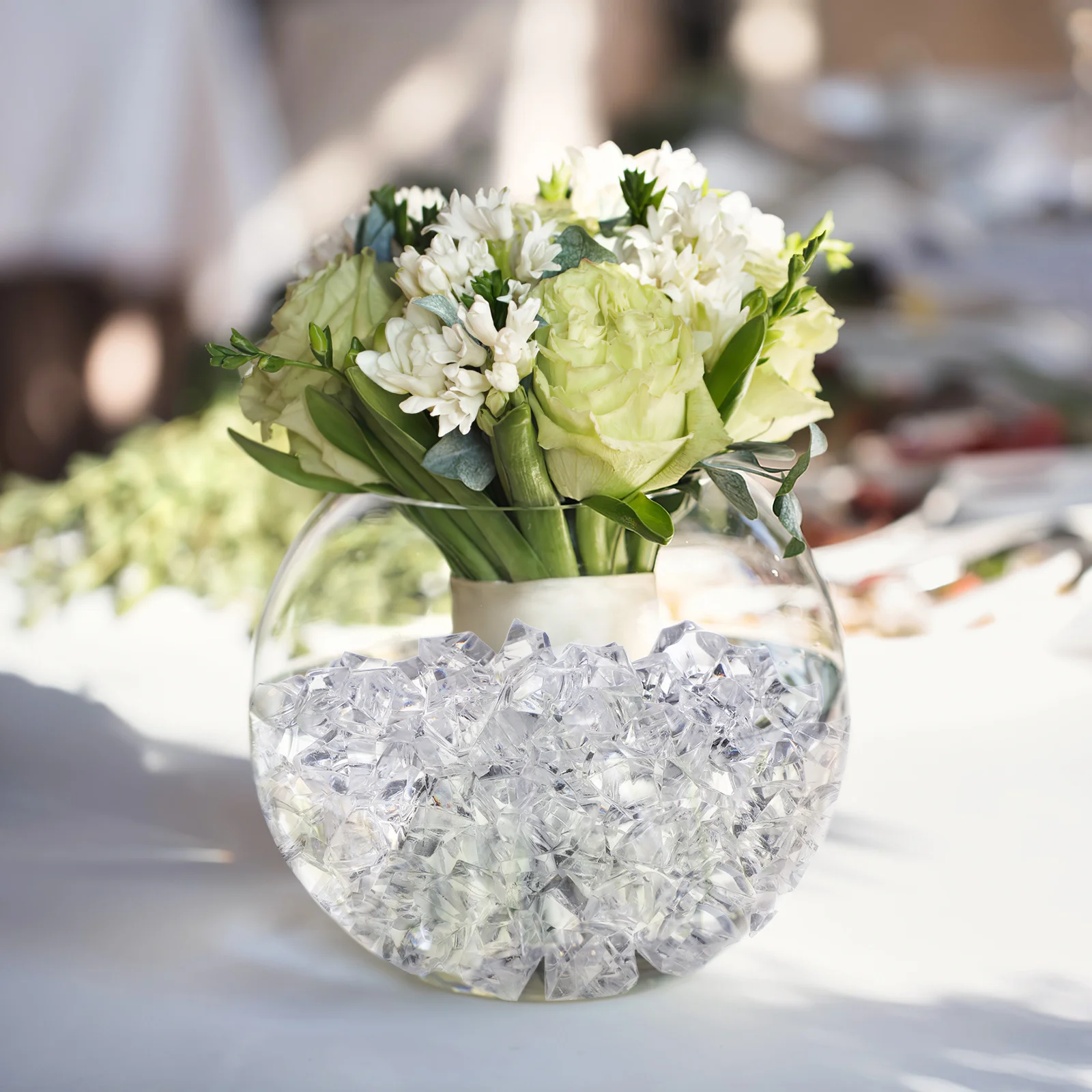 

100Pcs Clear Acrylic Ice Cubes Fake Artificial Realistic Transparent Photography Props Decoration for Home Bar