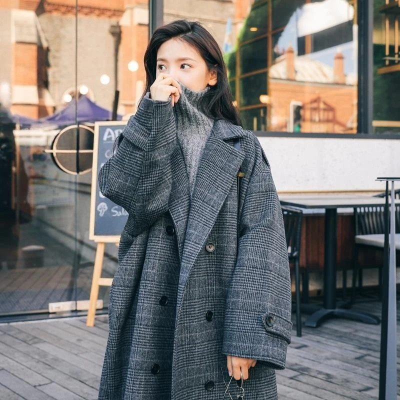 

2025 Autumn New Arrival Women's Loose Fitting Mid Length Checkered Coat Korean Style Over The Knee French Hepburn Outerwear