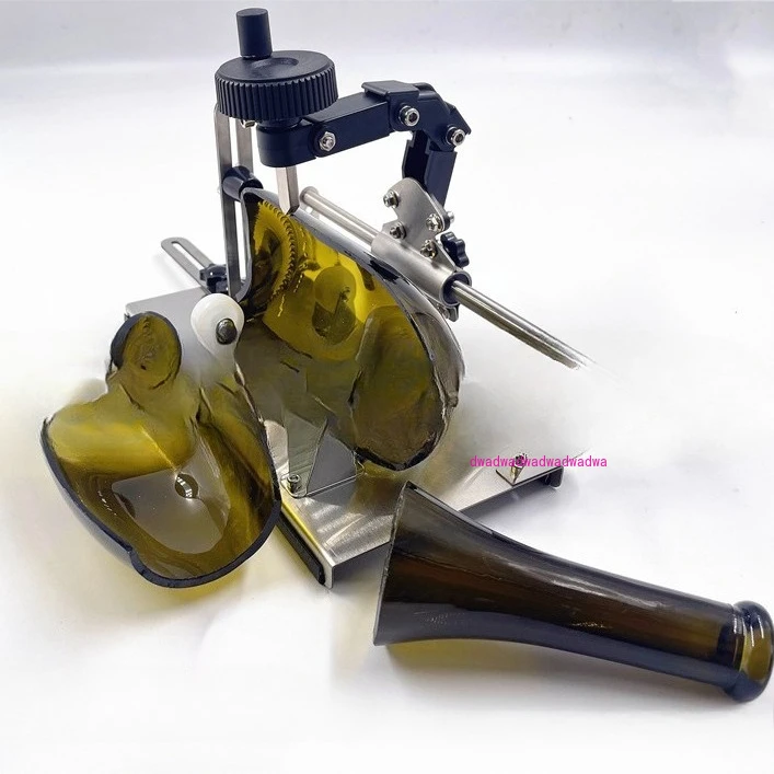 

Многофункциональный стеклорез