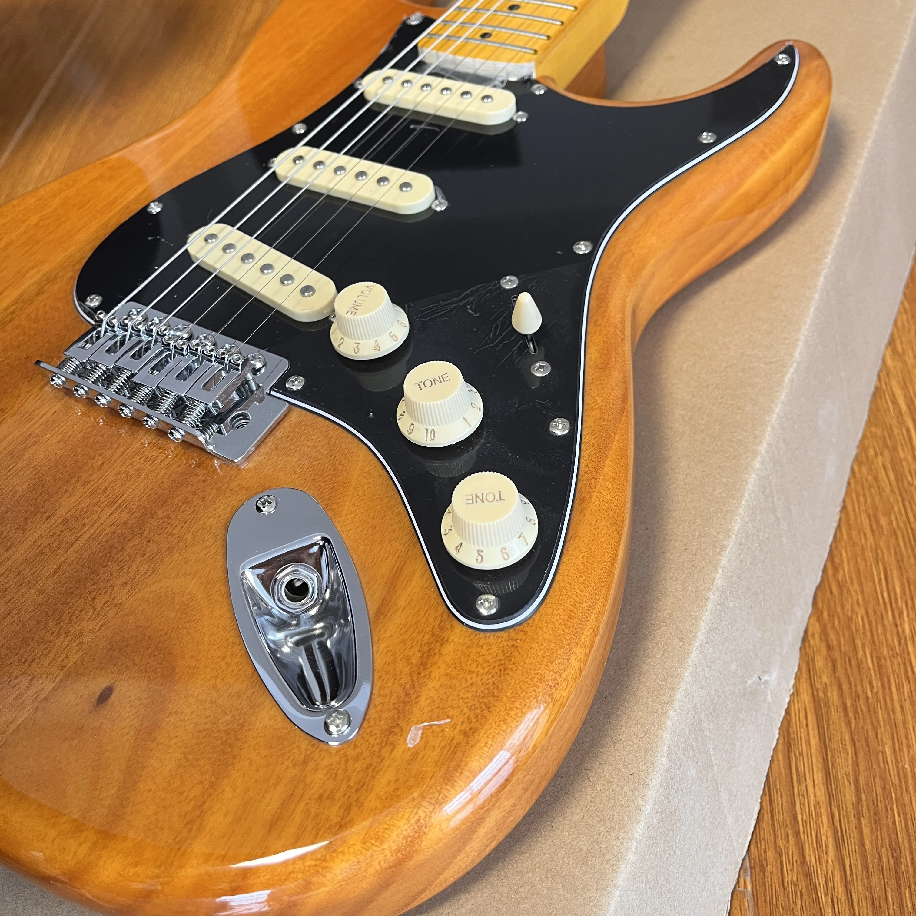 جيتار كهربائي شفاف من خشب الماهوجني الأصفر برقبة خشب القيقب وموسيقى الروك مناسبة للعروض المباشرة والتسجيل #6