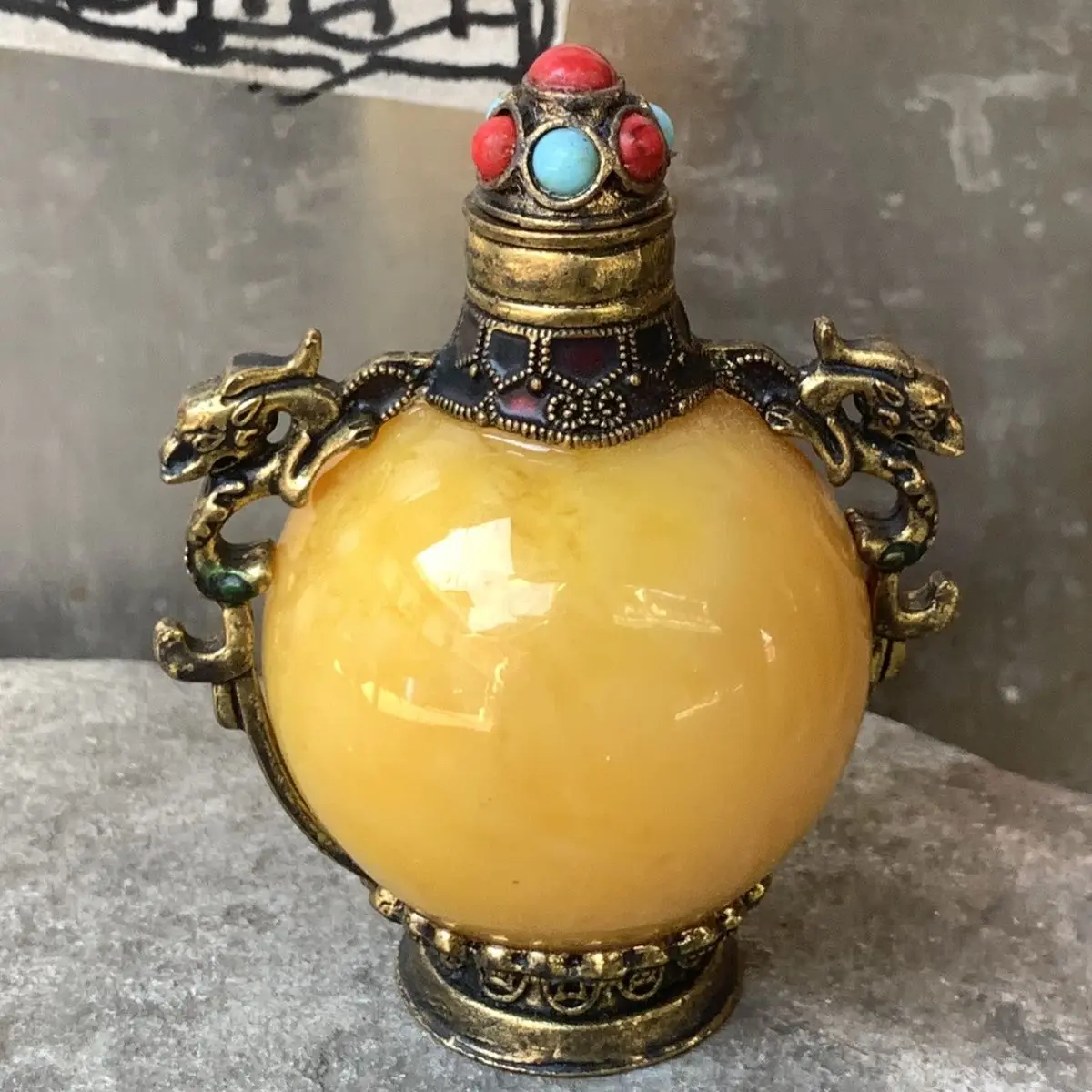 Retro Yellow double dragon ears Snuff Bottle mini bottle