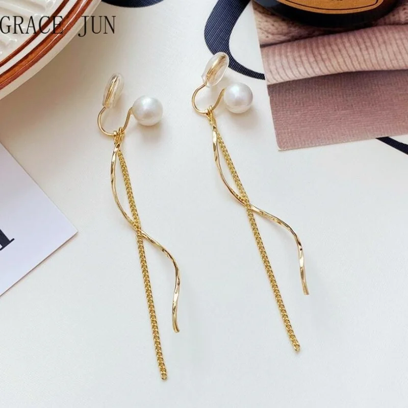 GRACE JUN 2023 New Fashion Mosquito Coil Clip on Earrings Women's Geometric Hoop Earrings Cuff Earrings Charm Ear Clip