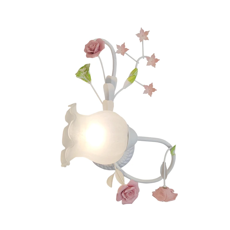 暖かい寝室のベッドサイドランプ、ウォールランプ、シンプルなリビングルーム、ダイニングルームランプ、ウェディングピンクローズ、パストラルな錬鉄製の花と草