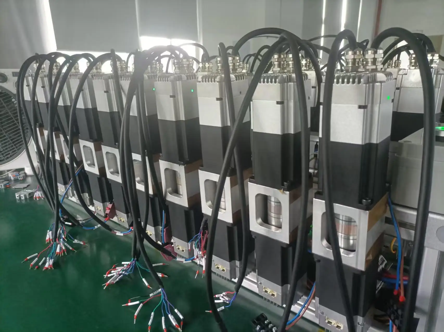 Siheng Motor Factory 80mm 2.39nm 750W 48VDC Canopen Servomotor Driver Codificador absoluto 17bit CE Aprobado Imán permanente