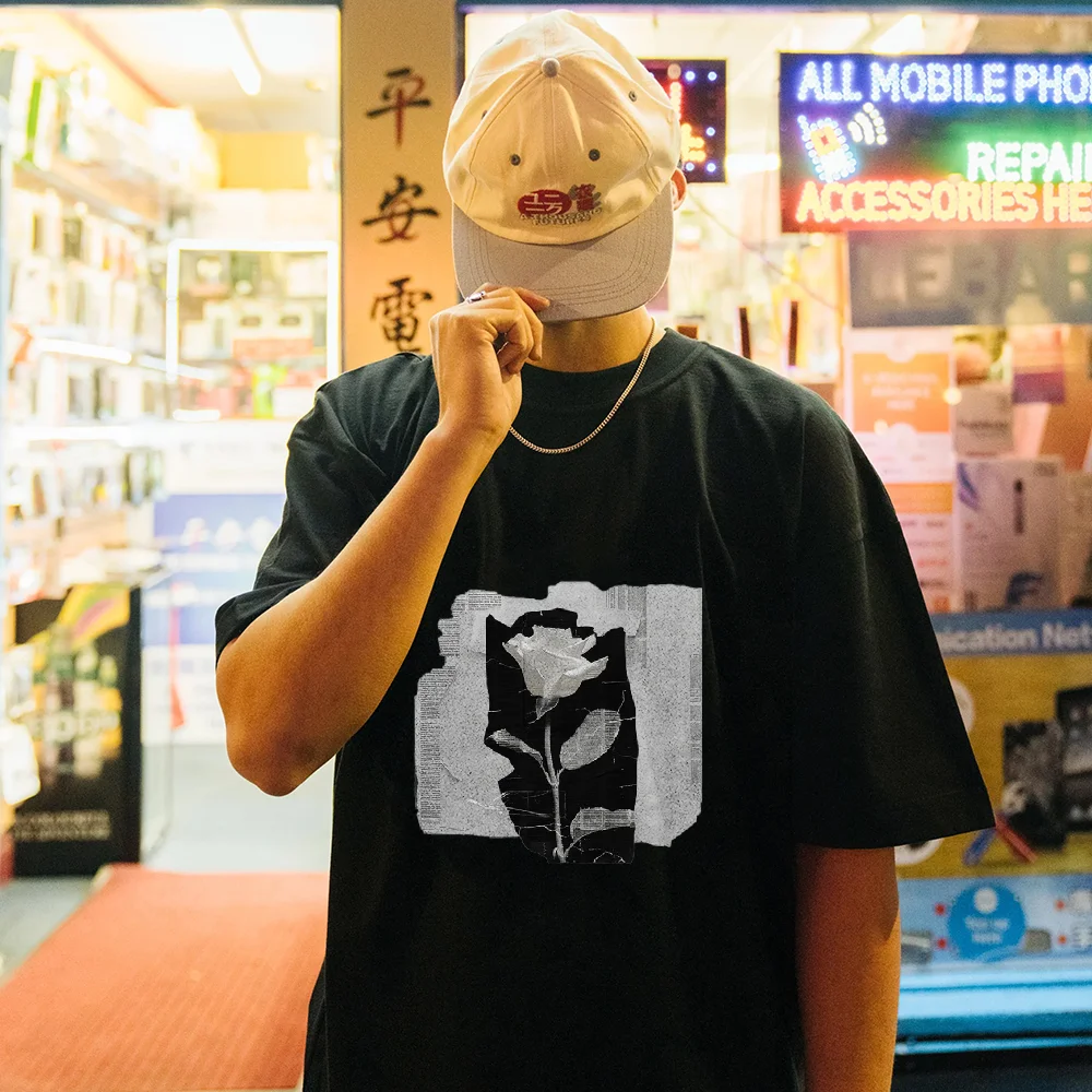 

Винтажные футболки с рисунком розы, уличная футболка с потертым газетным узором, свободная посадка для повседневной носки, модная женская одежда