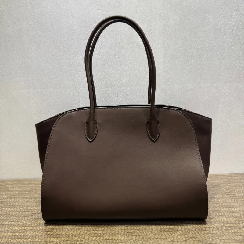 

Ladies' minimalist aesthetic commuting practical versatile saddle leather handbag crossbody bag