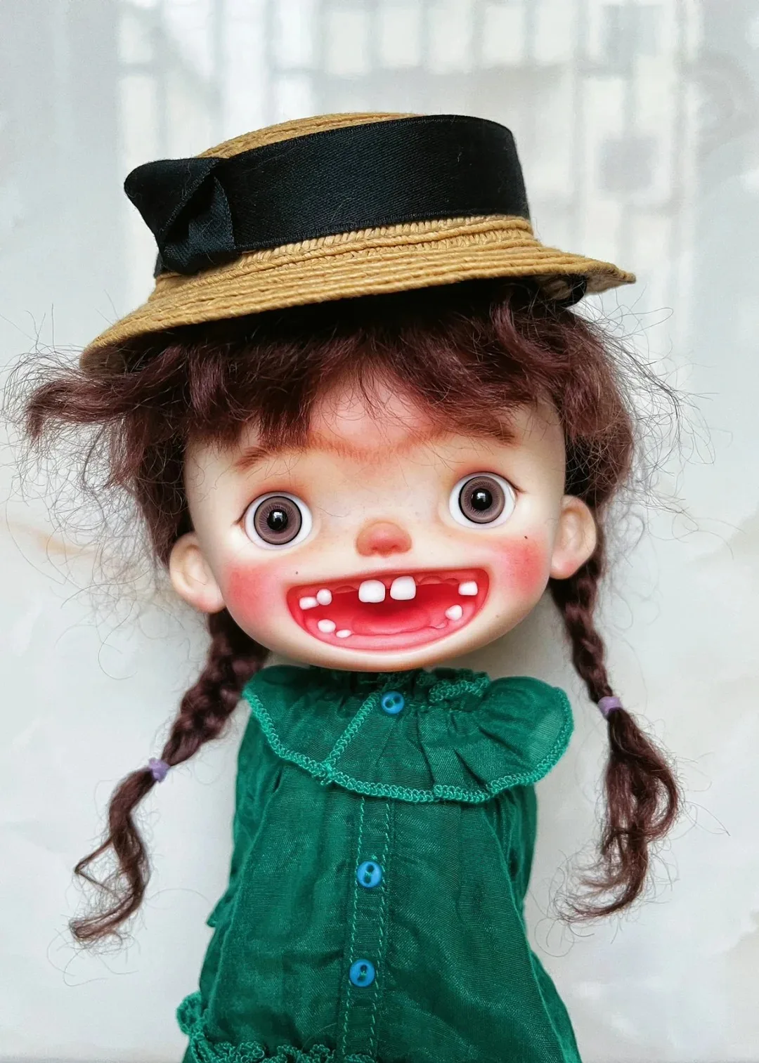 New 1/6 bjd sd doll 25cm Tom Missing Tooth Girl Resin High quality giftIn stock smart can choose makeup