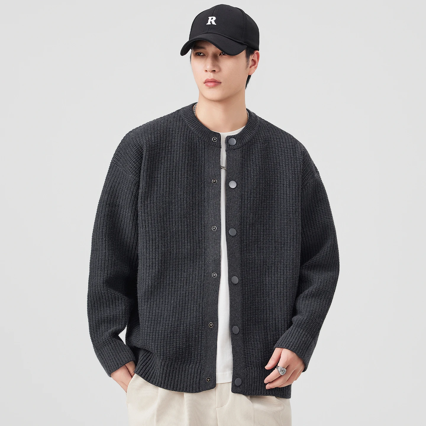 เสื้อคาร์ดิแกนไหมพรมแฟชั่นวินเทจสำหรับผู้ชาย ฤดูใบไม้ร่วง ฤดูหนาว ทรงหลวม สไตล์ลำลอง เสื้อคลุมแจ็คเก็ตสำหรับคู่รัก สตรีทแวร์ เสื้อโค้ทกันหนาว