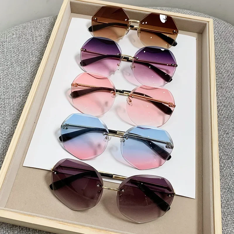 Vintage-Mode Randlose Quadratische Sonnenbrille Frauen Männer 2024 Luxus Marke Designer Ins Sonnenbrille für Weibliche UV400 Shades
