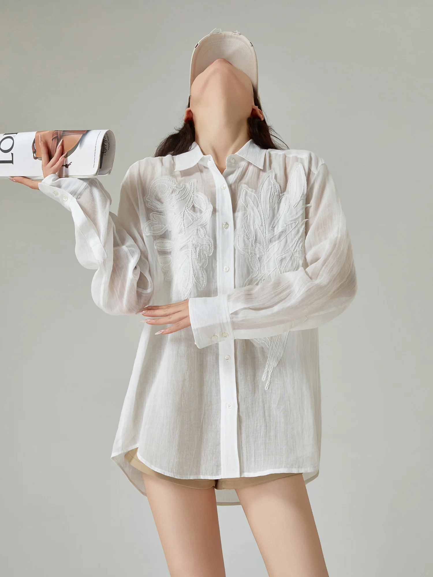 

Elegant White Embroidered Loose Long Sleeve Shirt Women's Commute Style Spring Summer New Loose Collar Versatile Comfortable Top