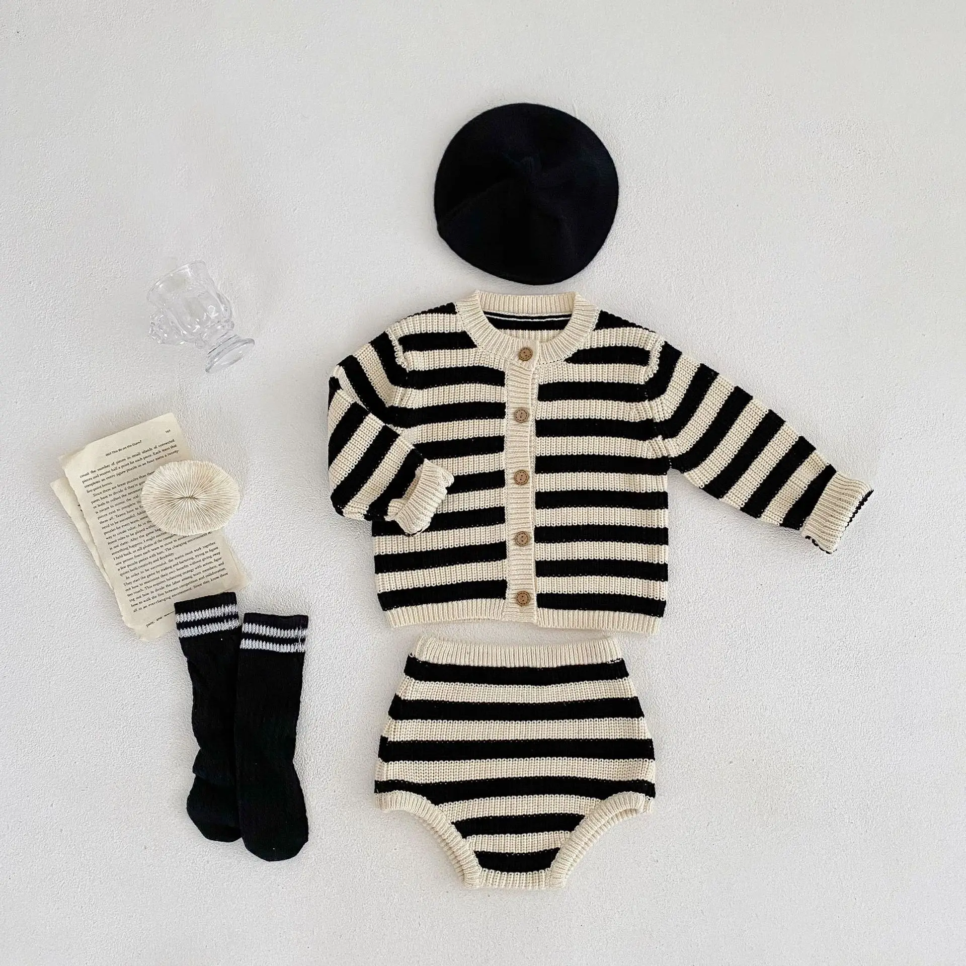 Spring And Autumn Newborn Infant Baby Boys And Girls Baby Set O-neck Knitted Long-sleeved sweater And Briefs Dress Pants Suit