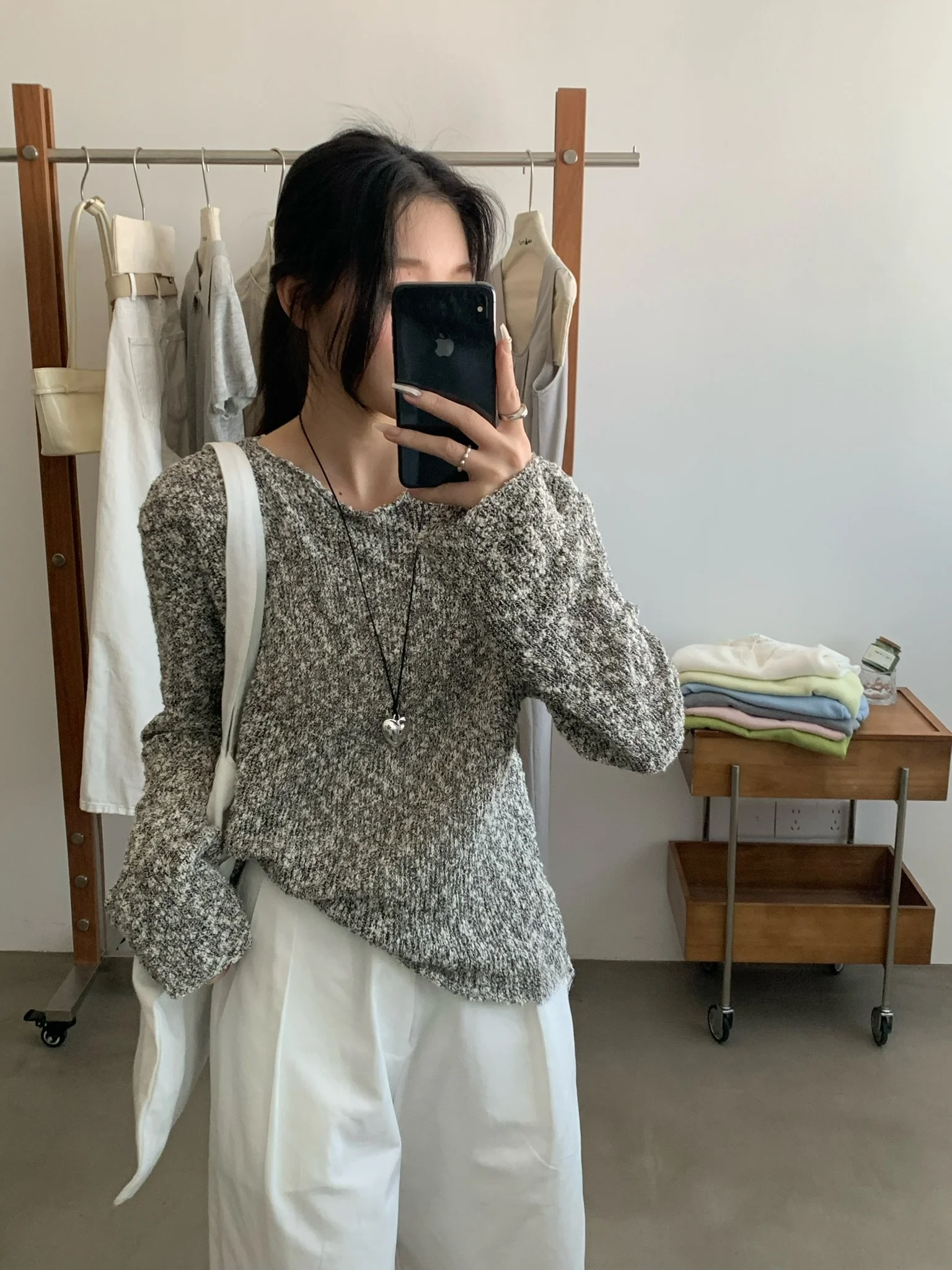 

Aimistyle Original round Neck Floral Knitwear Women's Loose Versatile Soft Texture Base Shirt Korean Style Long Sleeve Crew Neck