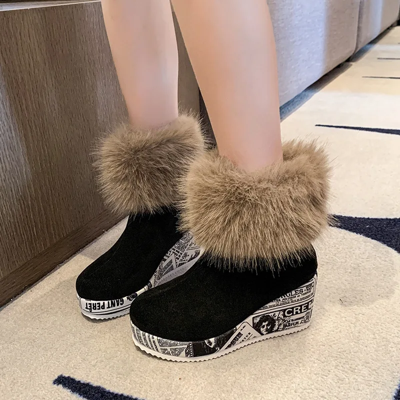 

Woman Large Size Heightened Rear Zipper Plus Velvet Fashionable Boots Short Suede Round Toe High Heeled Wedge Fashion Snow Boots