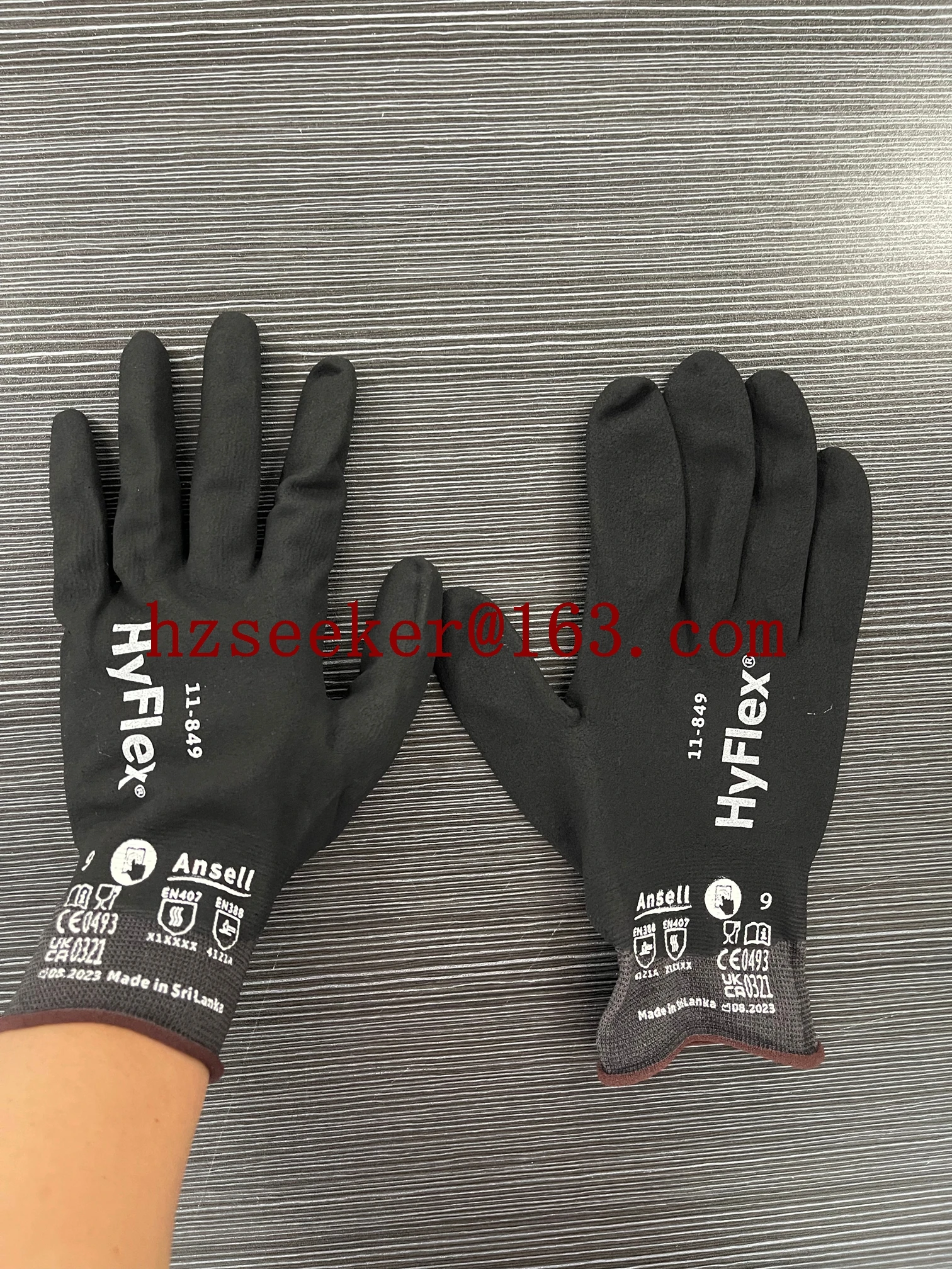 Ansell HyFlex 11-849 (1 pair) Nitrile Full Coated Black Touchscreen - Compatible Silicone - Free Anti - Static Gloves