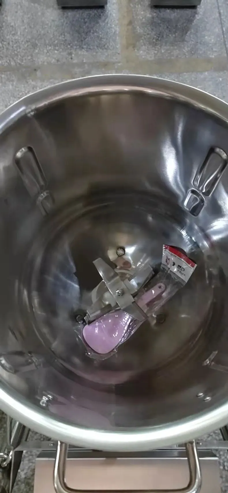 

Коммерческий измельчитель льда 30 л, машина для приготовления смузи, блендер для ледяной крошки, машина для молочных коктейлей, аппарат для приготовления молочного чая (машина для льда)