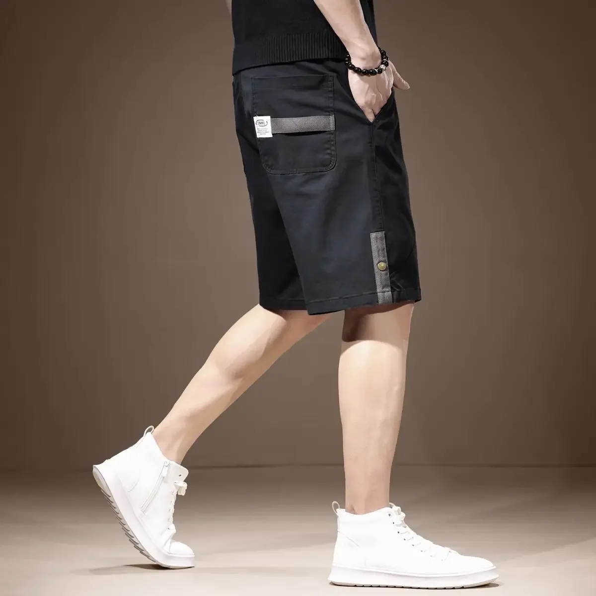 

Мешковатые мужские шорты-карго, длинные шорты-бермуды с несколькими карманами и полуэластичной резинкой на талии, свободные однотонные мужские шорты с завязками, широкие повседневные