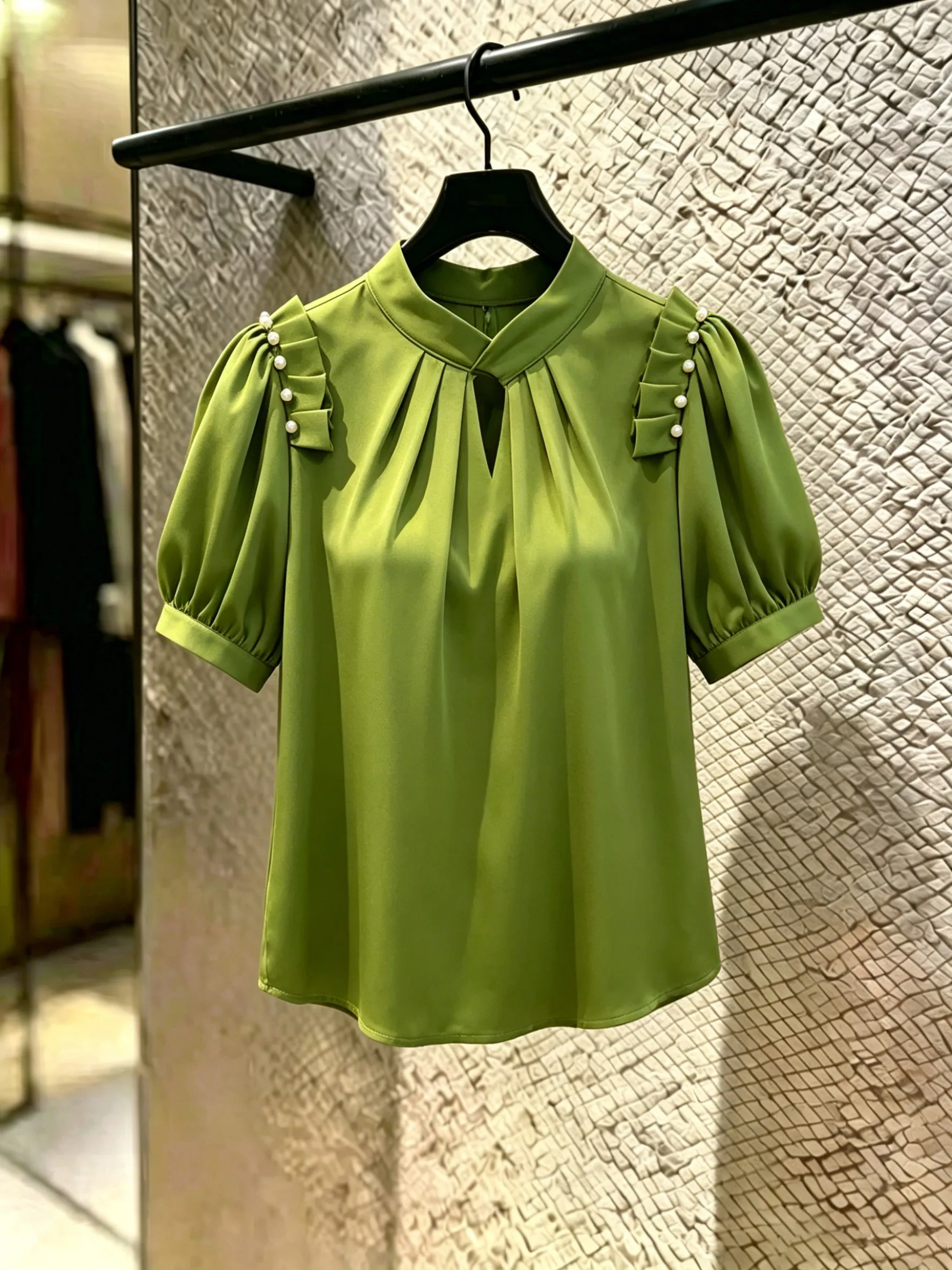 

Retro Hollow out Short Sleeve Shirt Women's Style Early Fashion Summer New Arrival French Style Pearl Decorated Breathable Top