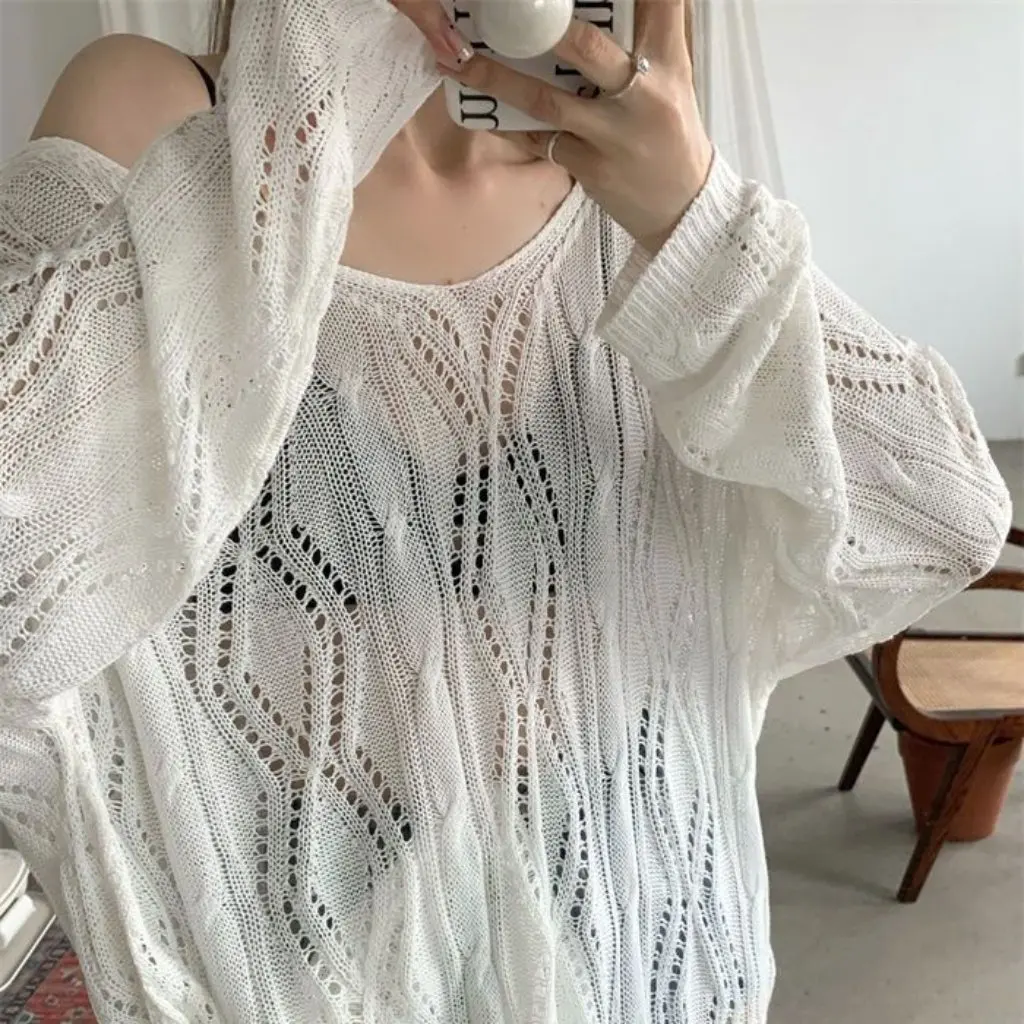 

Spice Girls Hollow V-neck Knitwear Women's Summer Thin Sexy Loose Sun Protection Blouse Air Conditioning Shirt New Style