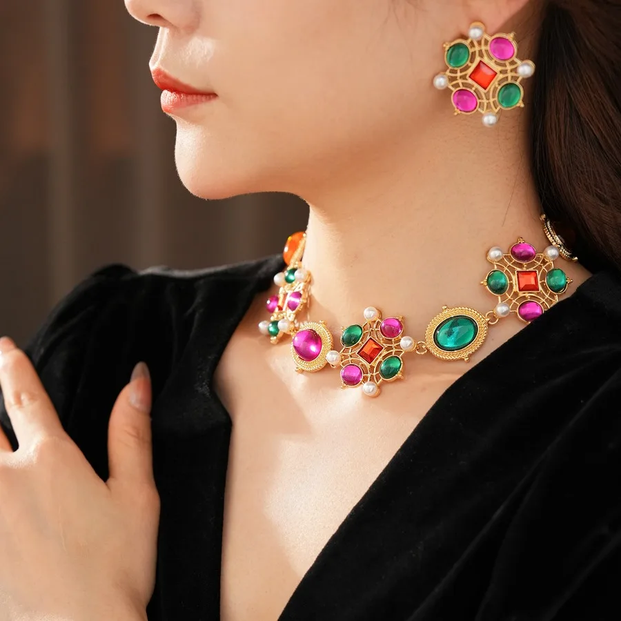 

AETEEY Vintage Colorful Gem Necklace, Court Style Pearl Geometric Oval Ethnic Necklace, Niche Design Jewelry