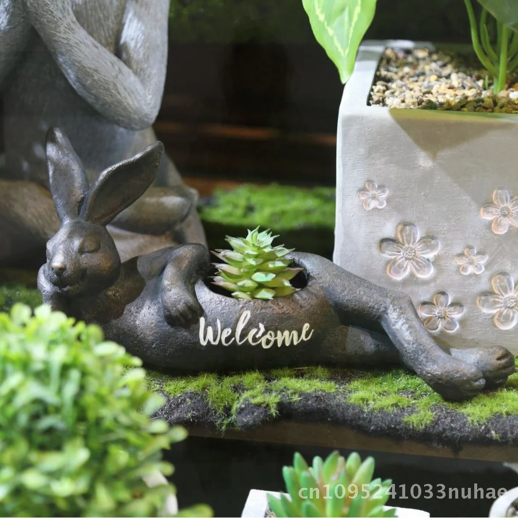 

Black Imitation Woodcut Resin Rabbit Flower Pot Easter Decorative Garden Courtyard Ornament European Style Animal Themed Craft