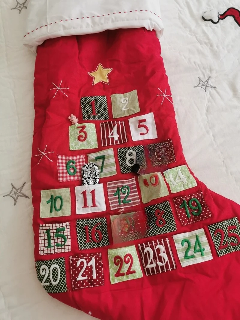 

New, oversized Christmas stocking wall calendar, cotton sticker embroidered Christmas calendar, can embroider names
