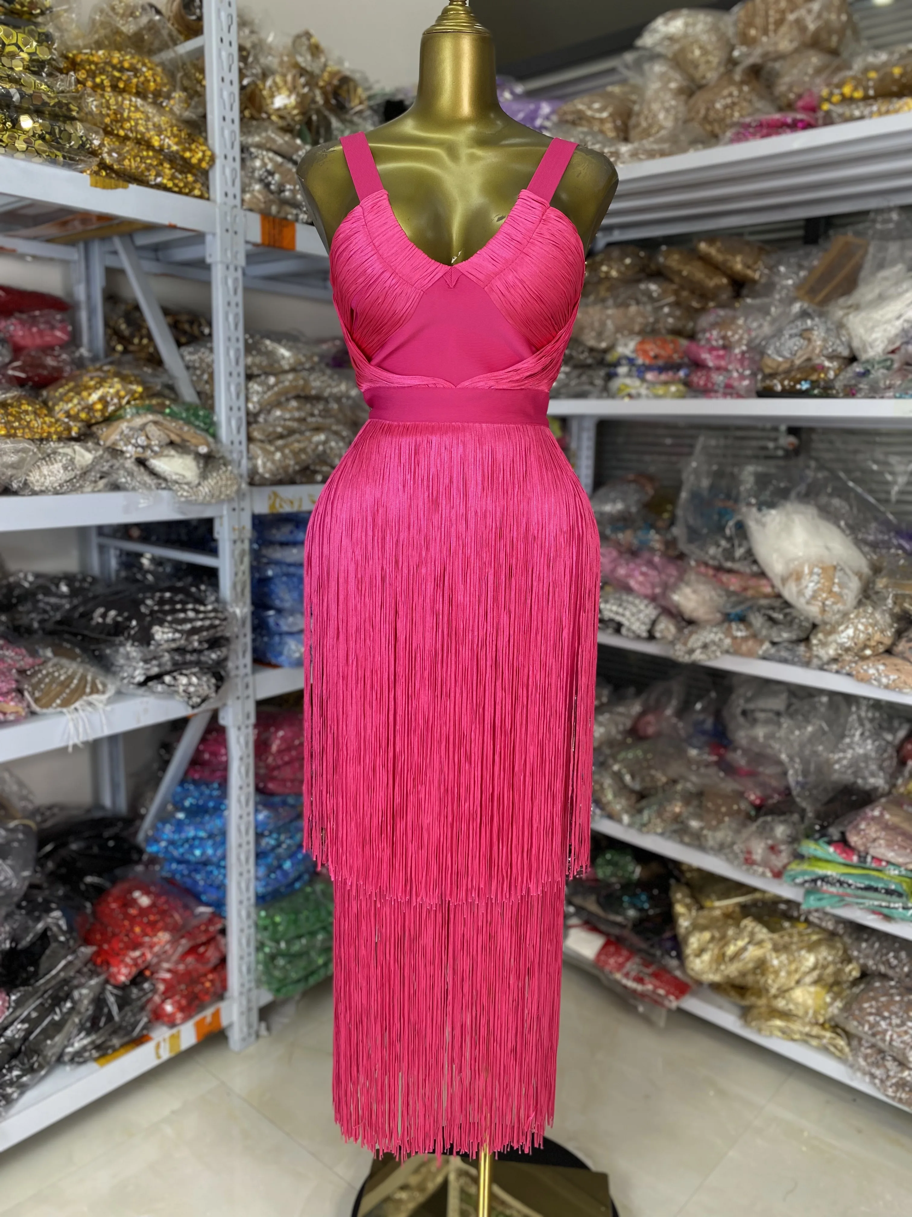 

Factory Sale Women New Hot Pink Fringed Bandage Dress V Neck Midi Long Elastic Celebrity Evening Club Party One Piece Gala Dress
