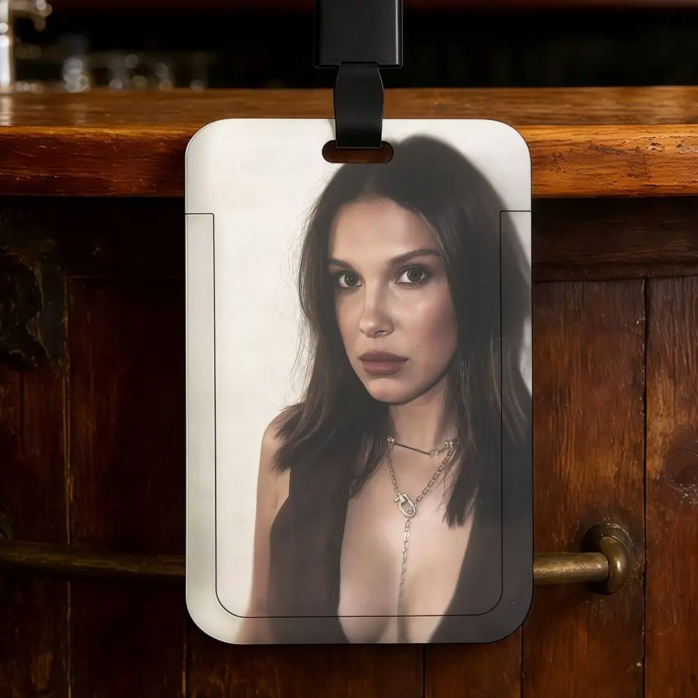 Schauspieler M-Millie B-Bobby Brown Arbeits-Lanyard mit Ausweishalter, Mitarbeiterausweis und Büro-Arbeitserlaubnis-Etui