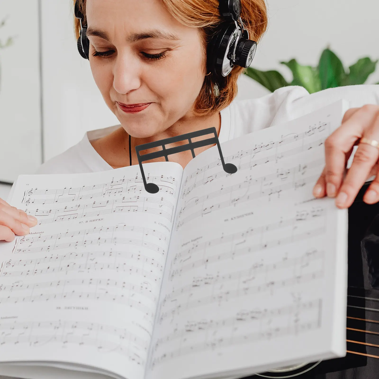 Portable Metal Music Stand Clip for Sheet Music, Books, Notes – Adjustable Page Holder for Piano Desk