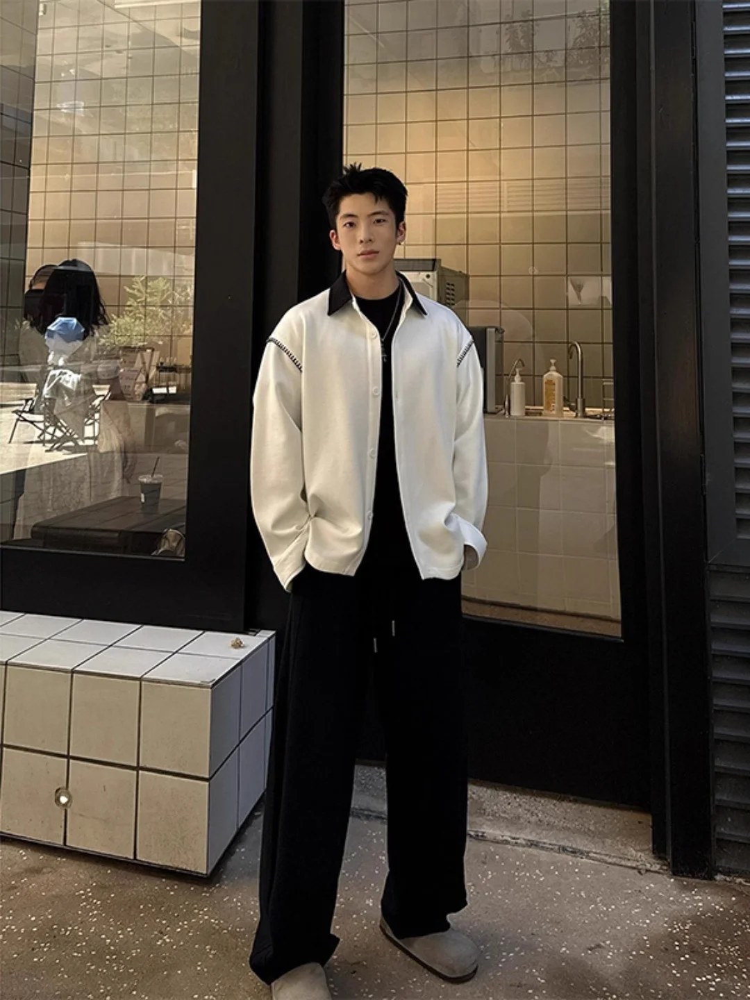

White Sed Splice irt Jaet Men's High-End Long Sve Korean Sle Early Autumn Top Stand Fit Contrast Color Stitching