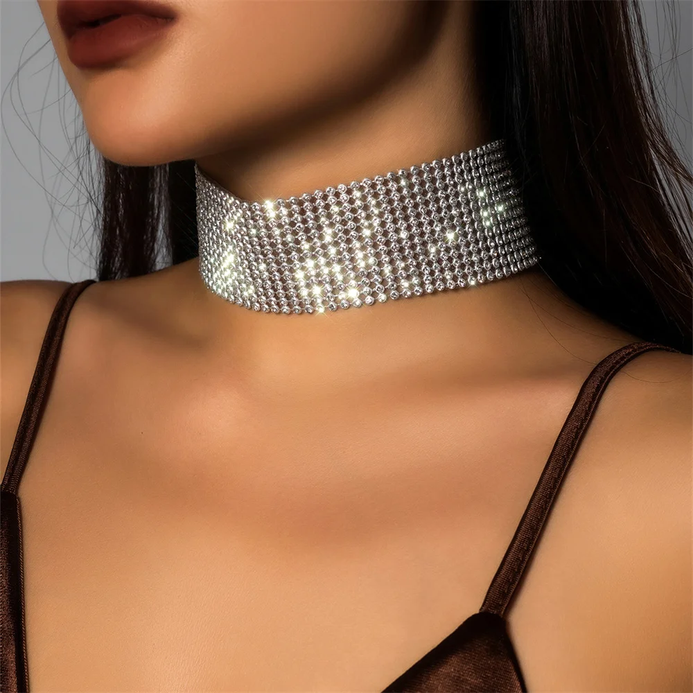 Popular Sparkling Rhinestone Choker Necklace Suitable For Women For Wedding, Party And Daily Wear