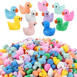 Pequeños Mini patos de resina para jardín, adorno de Micro paisaje, casa de muñecas, broma de Navidad, favores de fiesta, artesanía de decoración DIY
