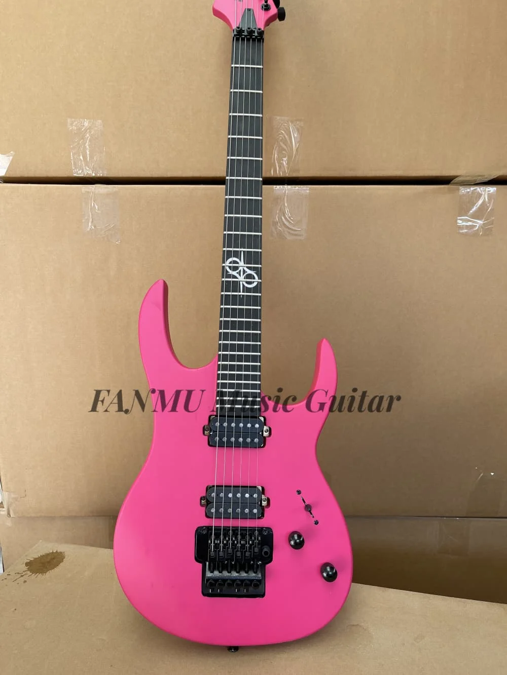 Deep pink guitar, Tremolo bridge, 12 Frets solar inlay, HH pickups, maple neck Set In solid wood body, black tuner