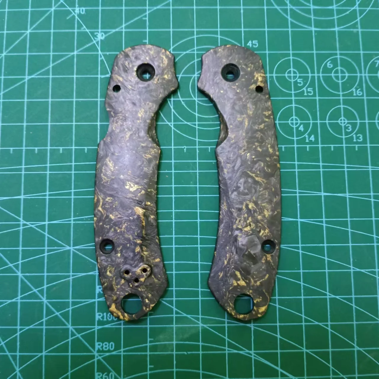 1 Pair Custom Made Brass+Forged Carbon Fiber Handle Scales for Spyderco C223 Para3 Knives