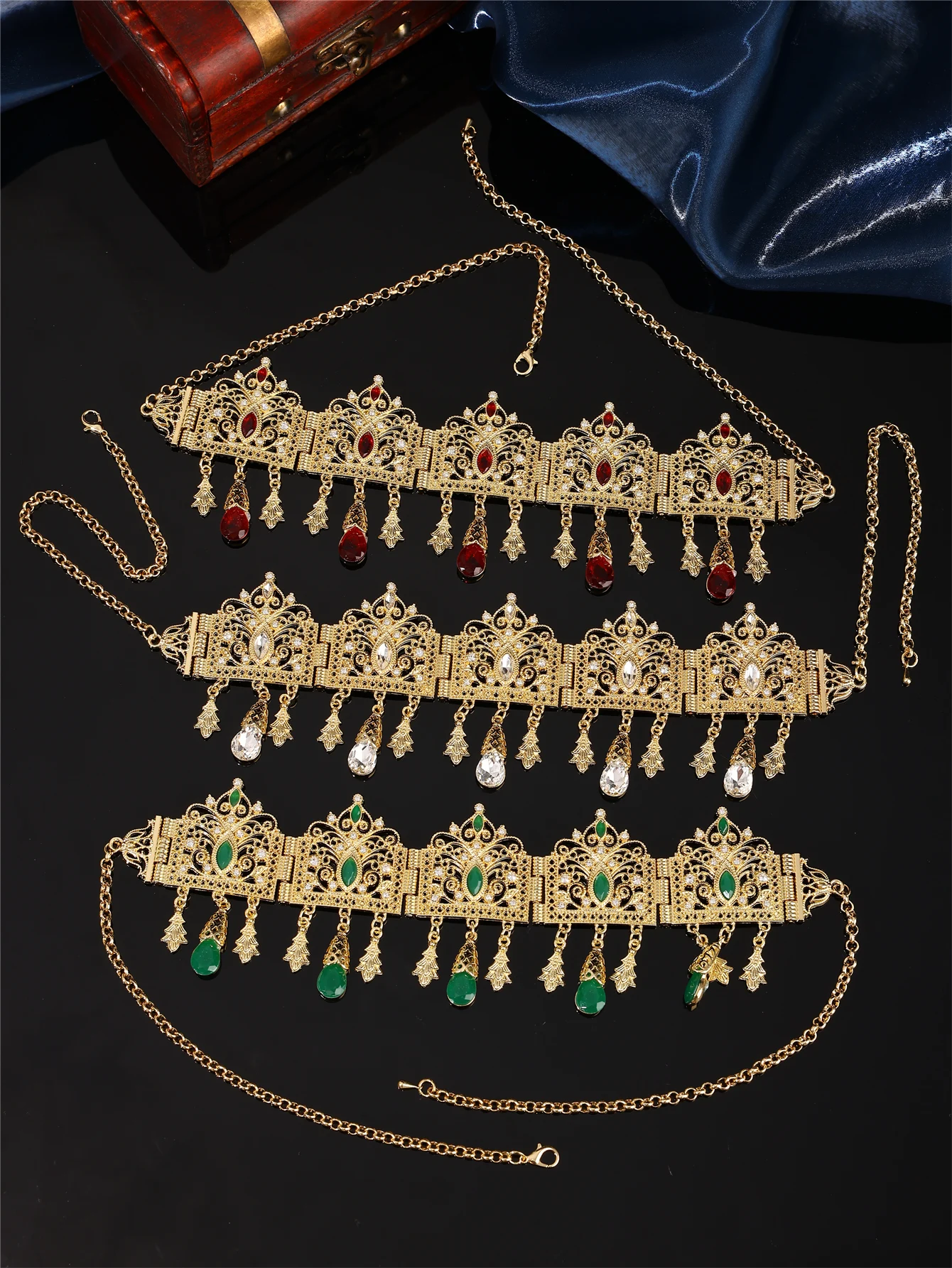 1 Stück Modische Damen-Kopfkette mit Ausgehöhlter Gravur & Kristallanhänger - Marokkanischer Damen-Hochzeits- & Festivalschmuck – Detail 2