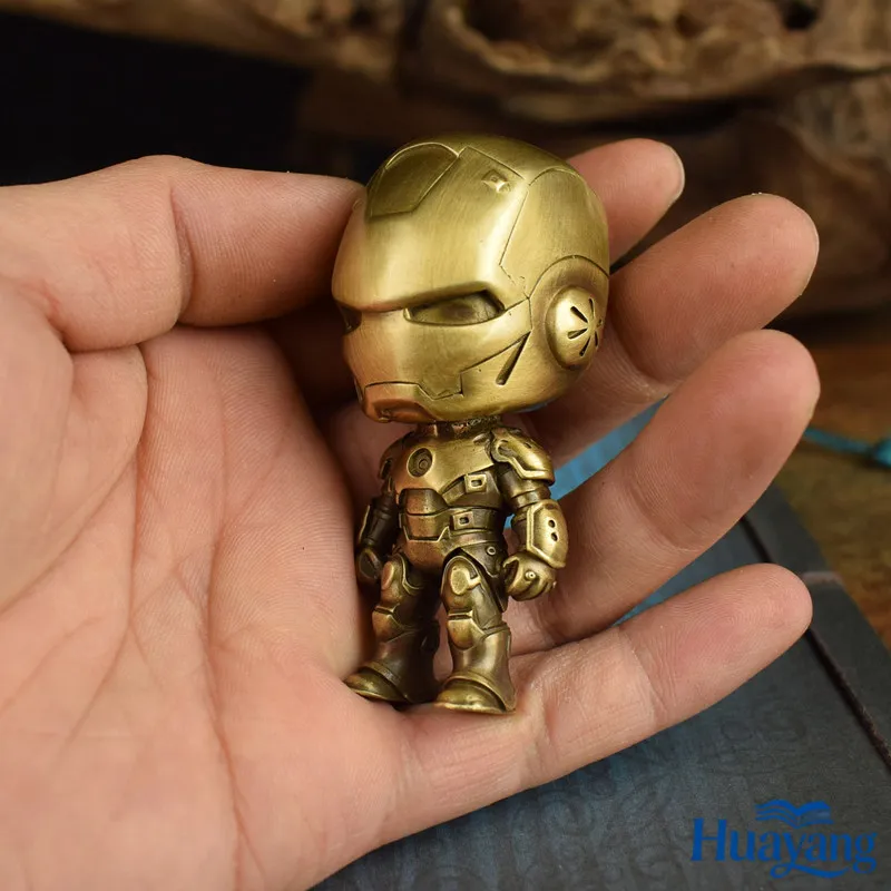 Figurine de robot en laiton massif, Iron Man, ornement de bureau, modèle de figurine, objet décoratif, cadeau culturel et créatif