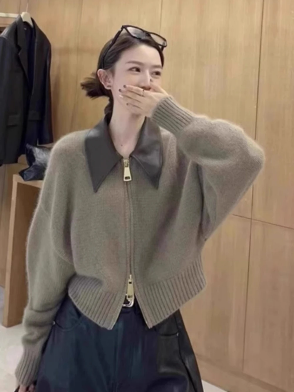 

Elegant Collar Splice Knitted Open Cardigan Double Zipper Lazy Style Bear Velvet Women's Jacket Polyester Fiber Long Sleeve