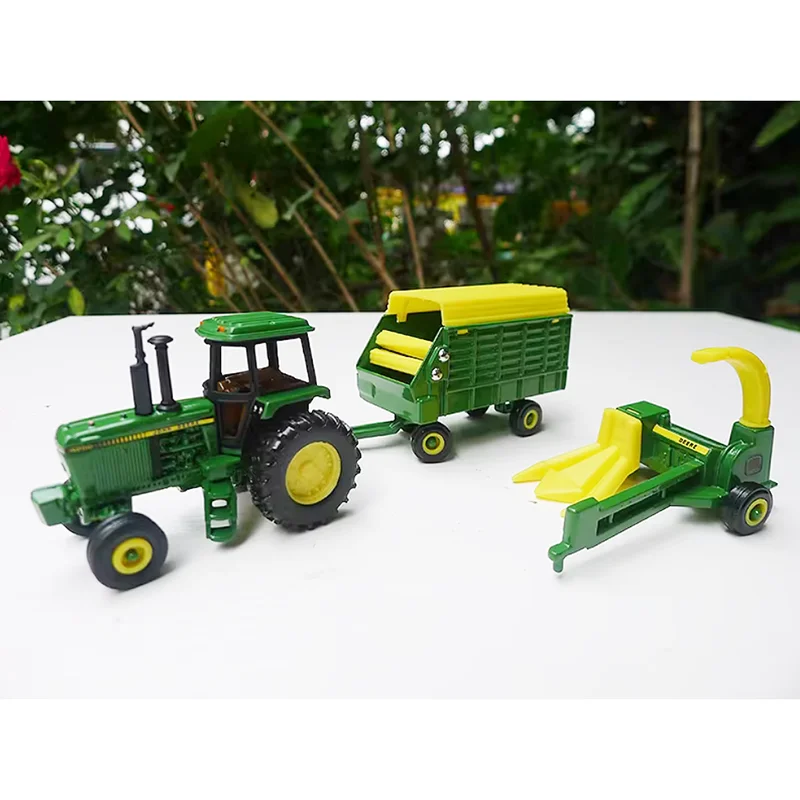 

ERTL Diecast 1:64 Scale 4250 Forage Harvester Wagon Alloy Tractor Model Collection Souvenir Gift Static Display Oranment