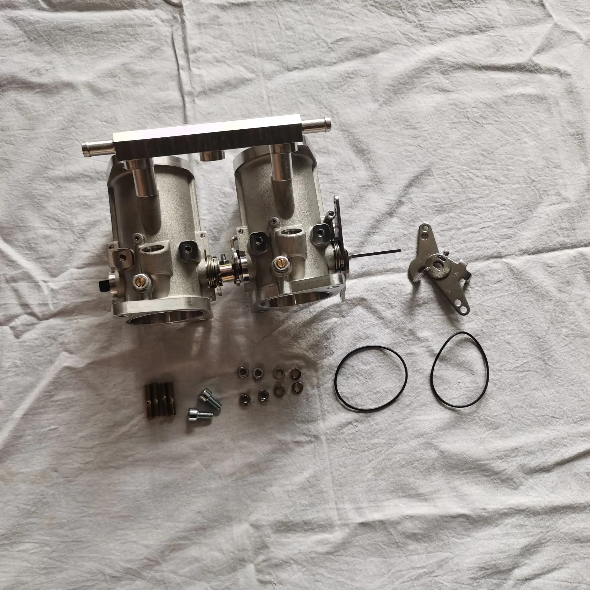 T1-2  Split  Type  42MM IDF Throttle Body for  911/912/914/356 Silver , Installation Size Is the Same As IDF Carburetor,
