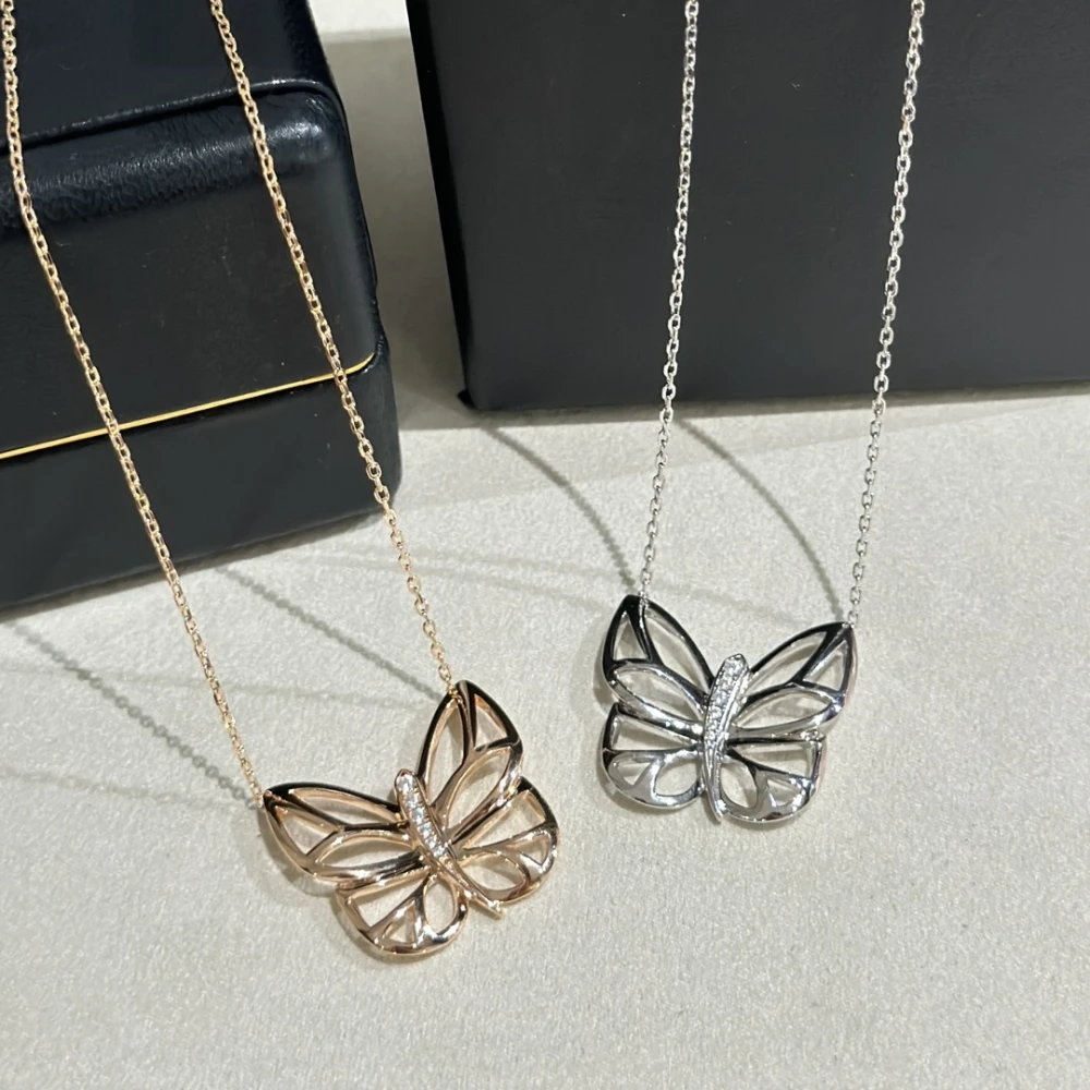 

S925 Sterling Silver Hollowed Out Large Butterfly Necklace Light Luxury Style Zircon Embellishment Collarbone Chain