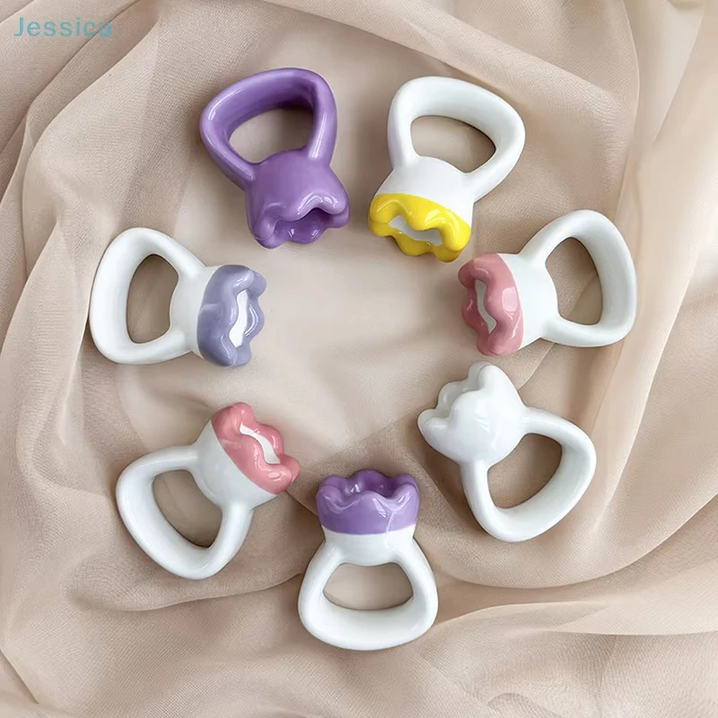 

Ring Shape Ceramic Gua Sha Board, Compact Ergonomic Massage Plate for Skin Tightening on Face, Head, Shoulder & Knee