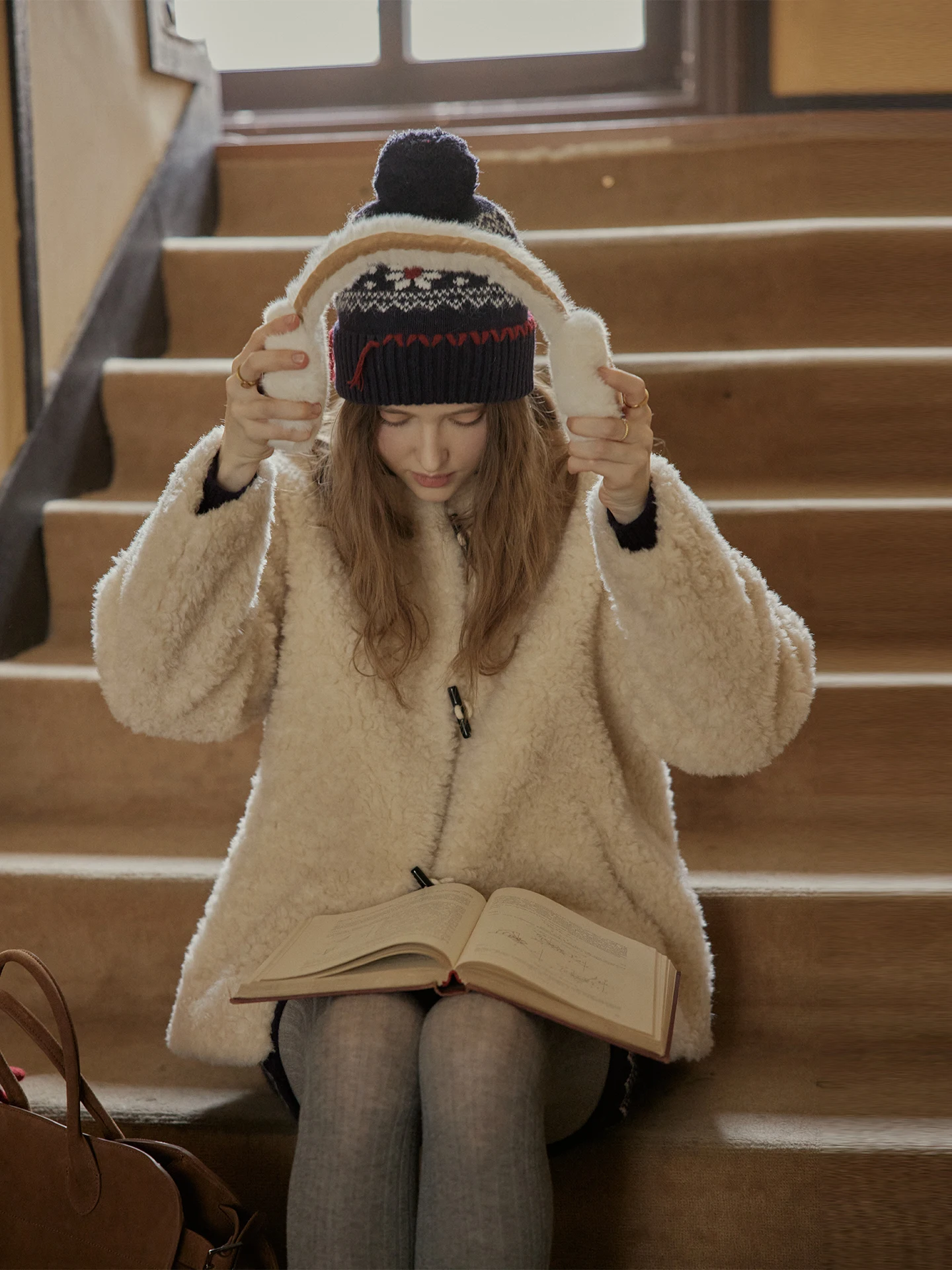 Cpiai Qingliang Gaozhi 00% ウール オルト ジェイ ファー アンド レザー インティエイト ラムズ ウール サークル パターン コールド トーン ウィメンズ コート