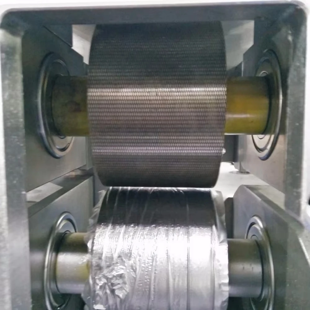 Embossing Machine Patroon Making Machines Aanpasbare patroonstijlen PP PET-riemen Embossing Roller Machine