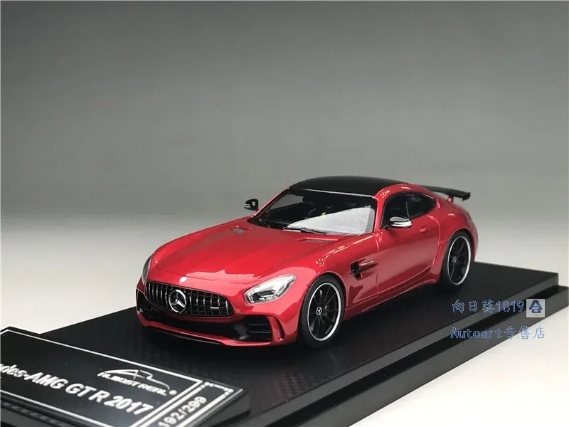 1:43รถเมอร์เซเดส-เบนซ์ GTR Mercedes-AMG GTR ชิ้นส่วนของสะสมของเล่นเด็กผู้ชาย kado ulang tahun วันหยุดของเด็ก